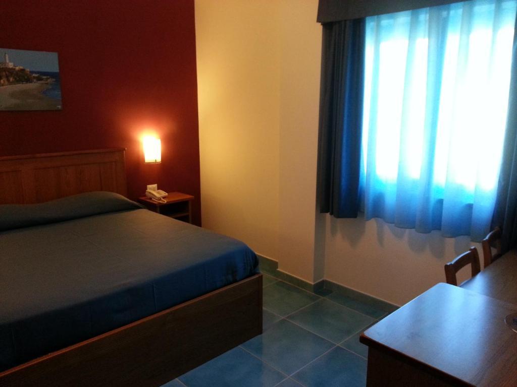 Serpa Hotel Anzio Phòng bức ảnh